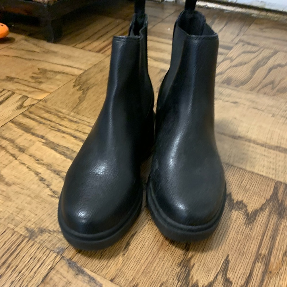 Mix 6 Chelsea Boots, Size 7